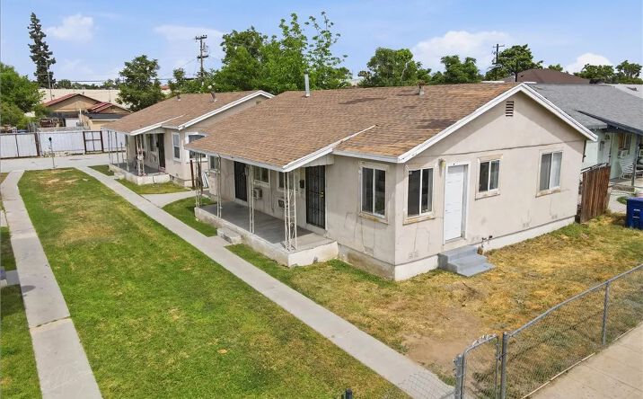 2212 Lake, Bakersfield