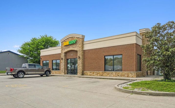 2525 U.S. 41, Henderson