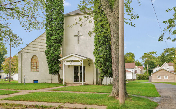 320 Lincoln St., Albion