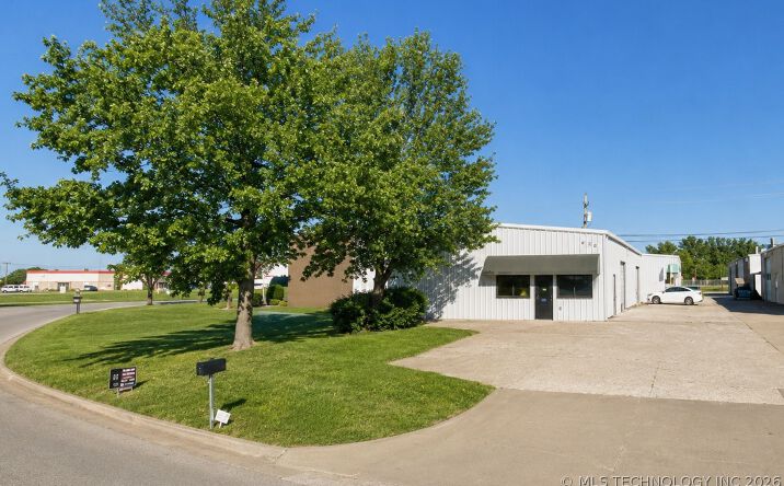 822 W Elgin Street, Broken Arrow