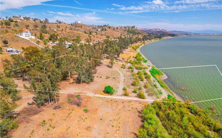 Lakeshore, Lake Elsinore