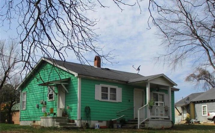 7 Jones, Gainesville