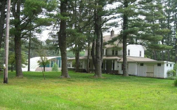 211 Mail Road, Highland