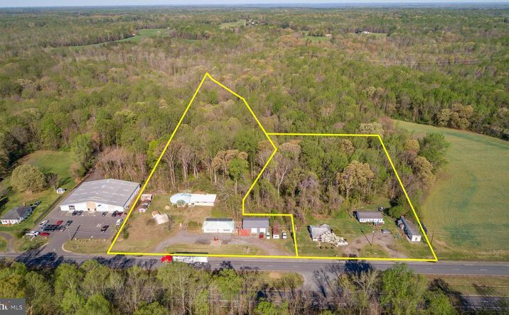 8294 and 8 James Madison Parkway, King George