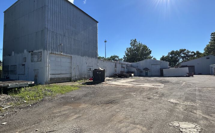 2401 Schumacher Drive, Mishawaka