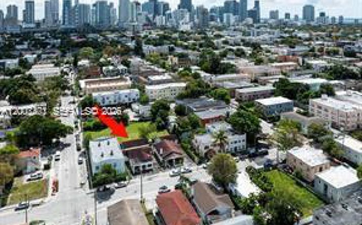 315 SW 10th Ave, Miami