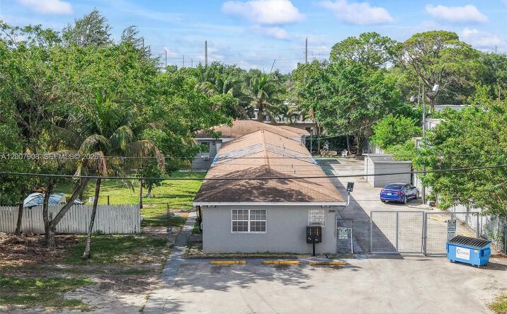 2540 NW 90th St, Miami