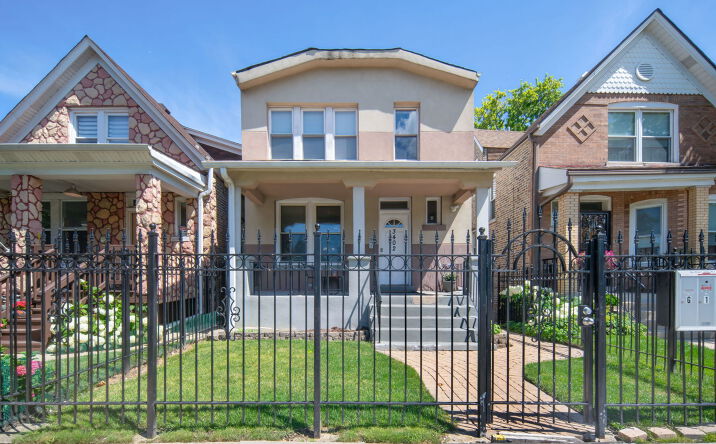 3402 W Beach Avenue, Chicago