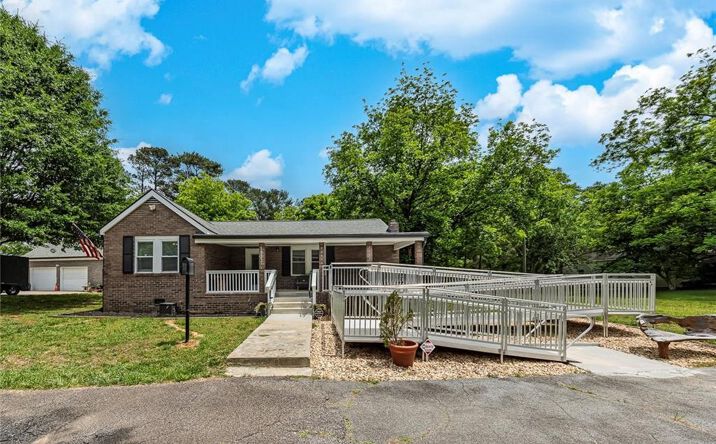 1953 Powder Springs Road SW, Marietta