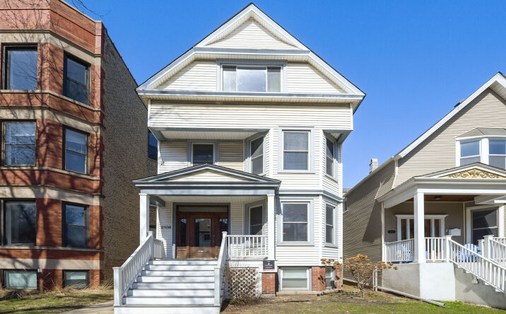 2108 W Addison Street, Chicago