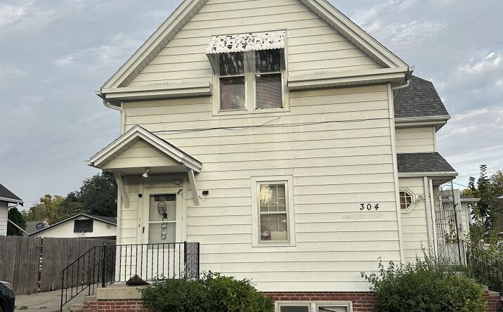 304 N 12th St, Norfolk