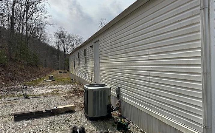 239 Howards Creek Rd, Sandy Hook