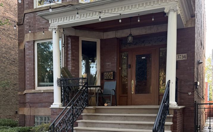 3734 N LEAVITT Street, Chicago