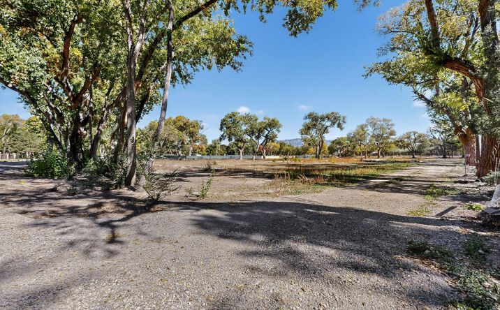 4870 Rio Grande Lane NW, Los Ranchos