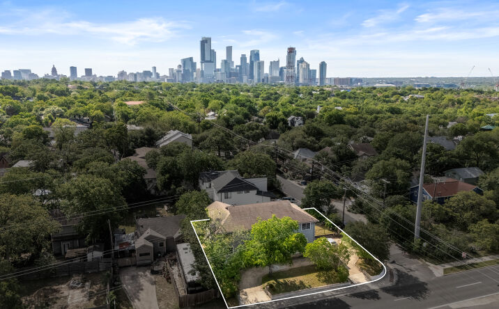 1303 Newfield Ln, Austin