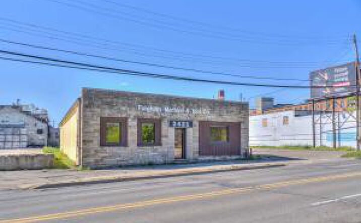 2421 E Michigan Avenue, Jackson