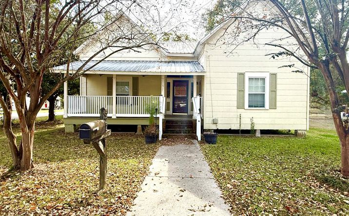 522 E Canal Street, Picayune