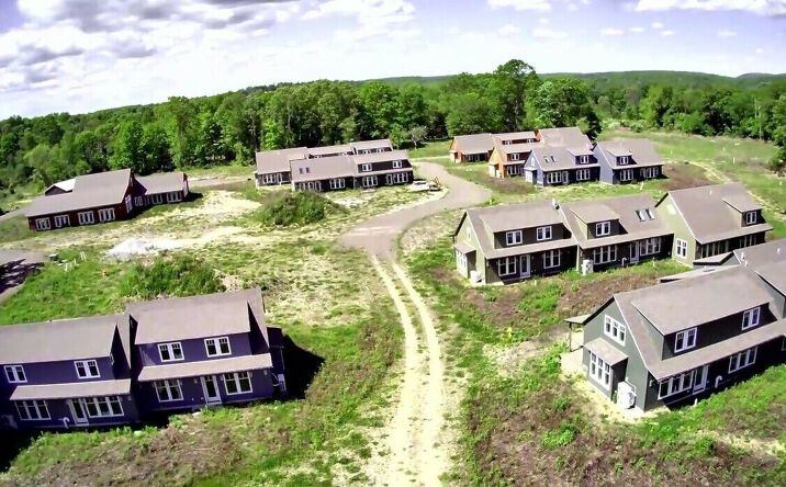 58 Old Amity Rd, Bethany