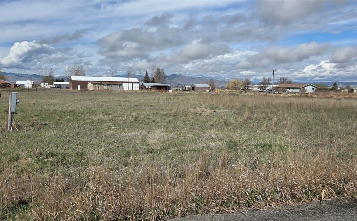 3780 Cupid Drive, Helena