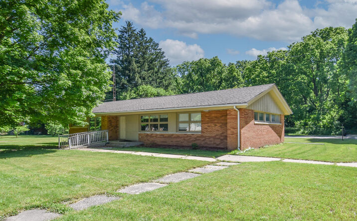 413 N Chicago Street, Litchfield