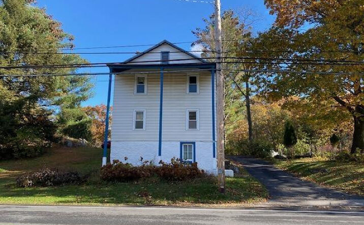 98 New Paltz Road, Highland