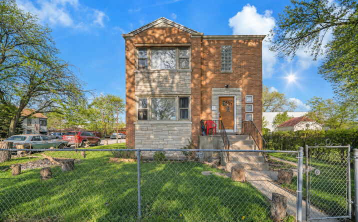 3257 N Kostner Avenue, Chicago