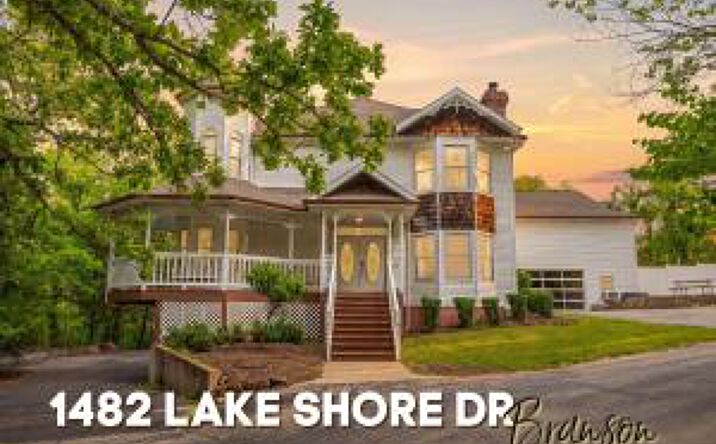 1482 Lake Shore Drive, Branson