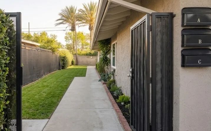 1250 W 2nd, Santa Ana