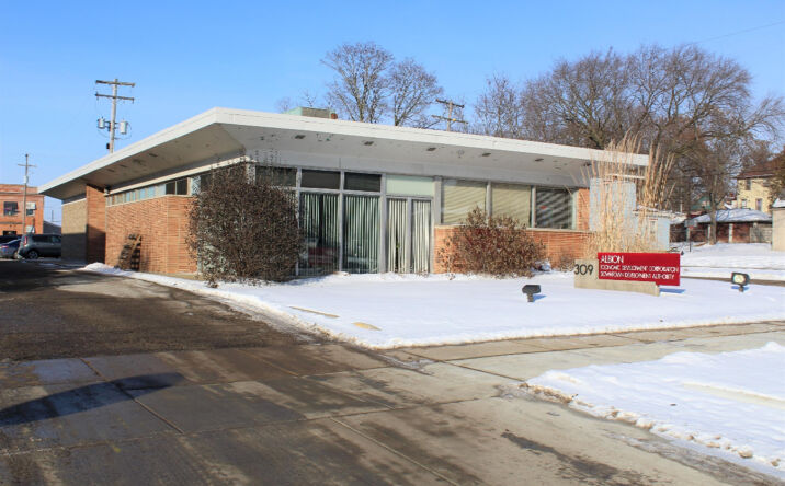 309 N Superior Street, Albion