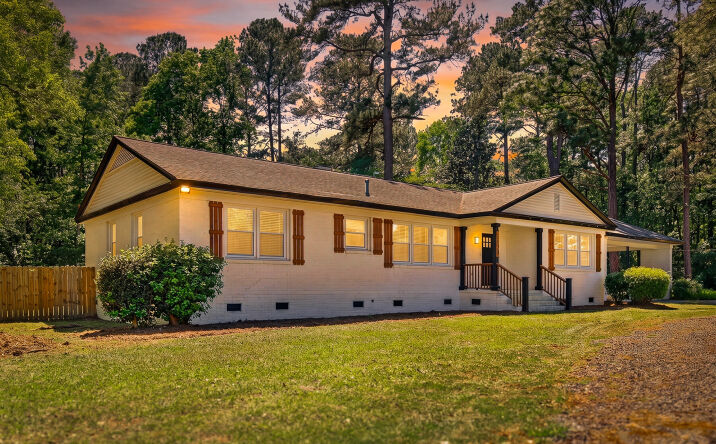 1120 Central Avenue, Summerville