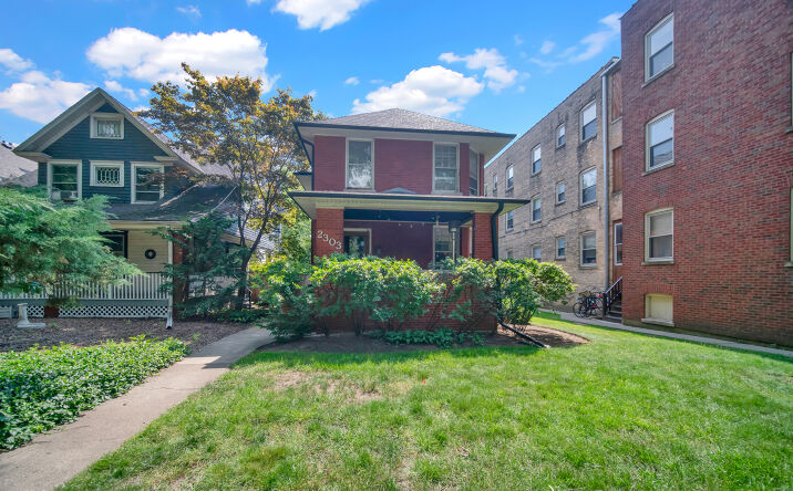 2303 Ridge Avenue, Evanston