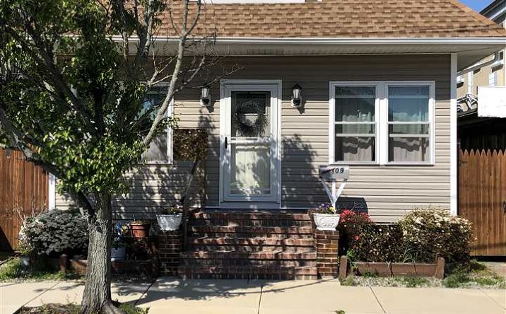 309 W CRESSE Avenue, Wildwood