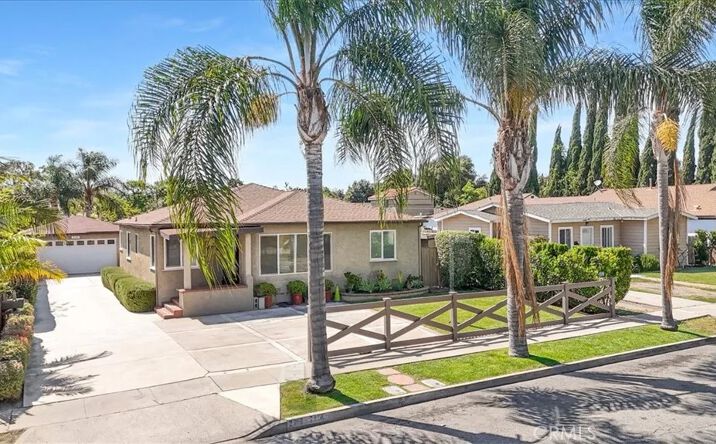 2114 Orange Avenue, Santa Ana