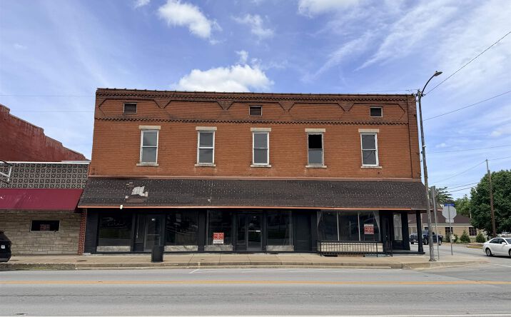 108 W VIENNA Street, Anna