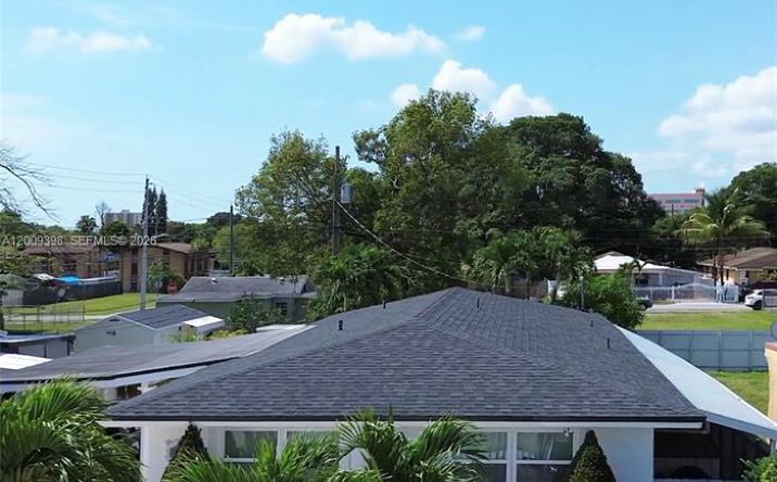 2512 NW 68th St, Miami