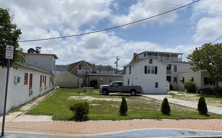 242 E Rio Grande, Wildwood