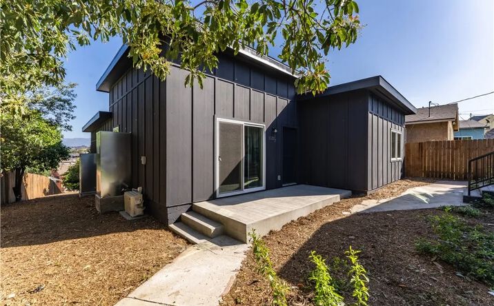 2530 Ganahl, Los Angeles