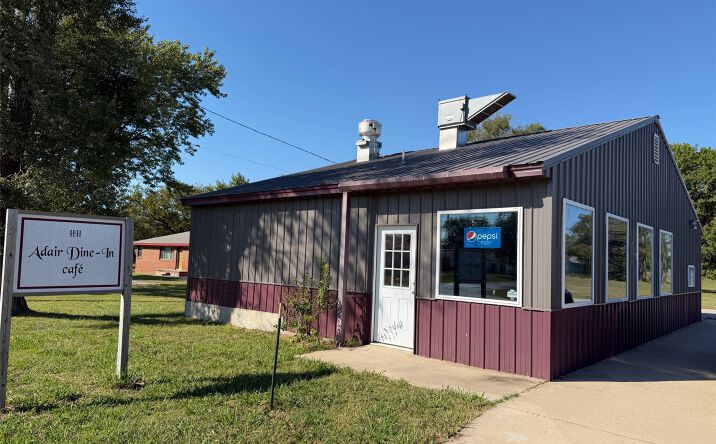 305 W Main Street, Adair
