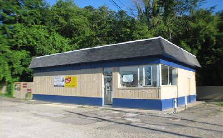 122 W Chicago, Jonesville