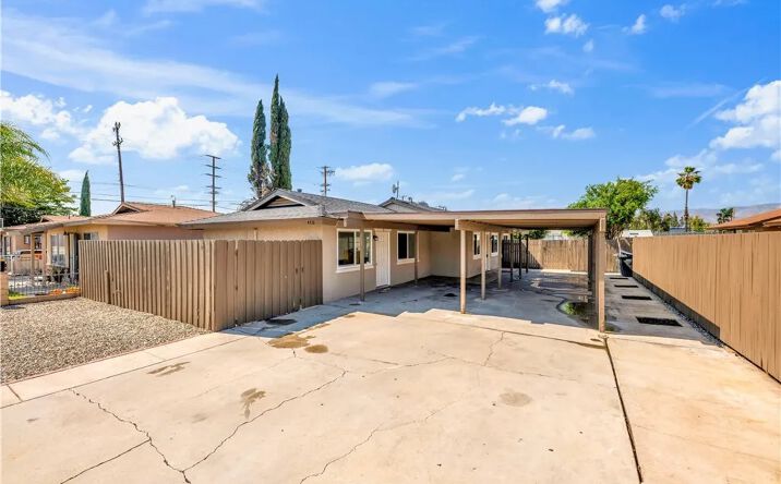 470 W Kimball, Hemet