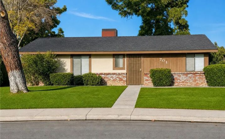 701 Deseret, Bakersfield