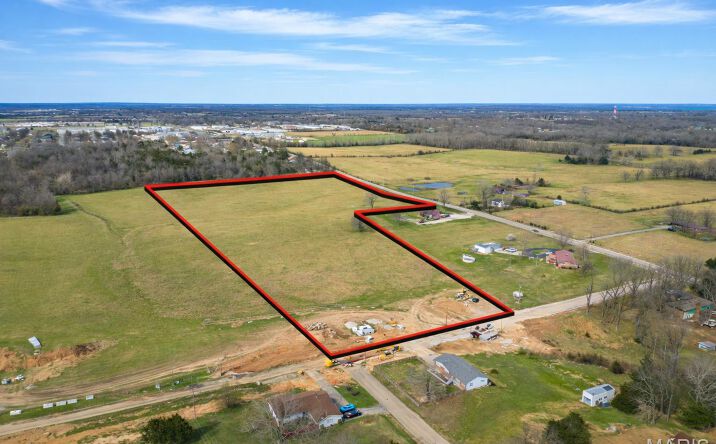 1801 Tower Rd, Lebanon