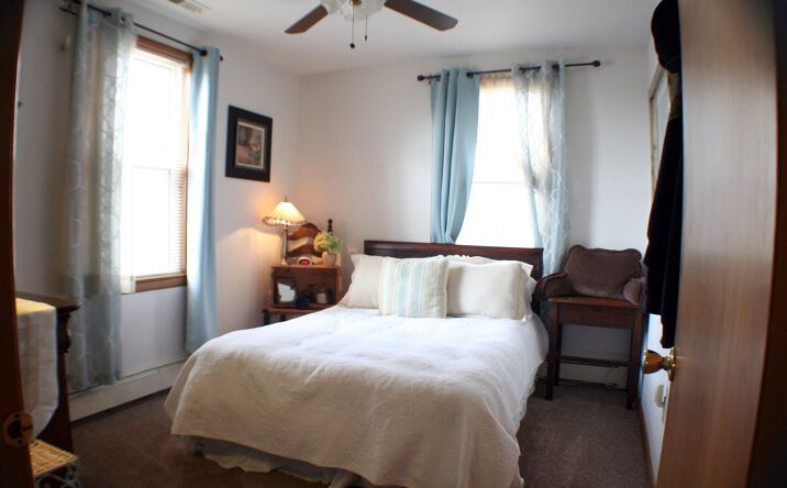 1013 - 1017 DeHirsch Avenue, Woodbine