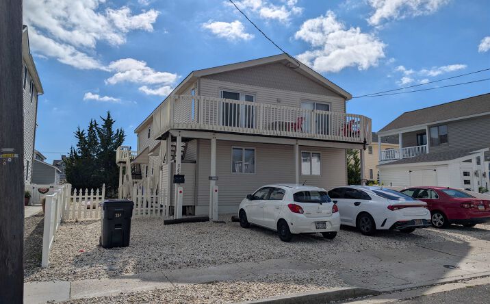 384 41st Street, Avalon