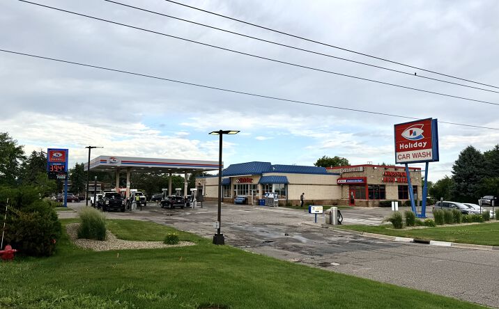 900 W BURNSVILLE PKWY, BURNSVILLE