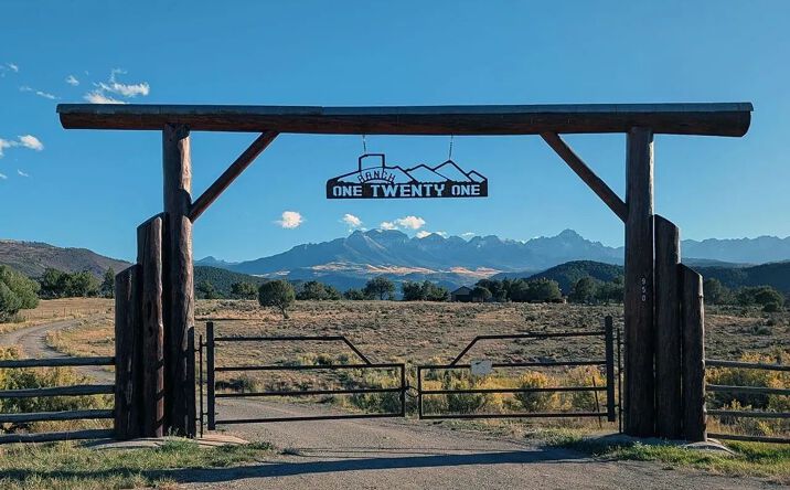 950 Co Rd 10, 17150