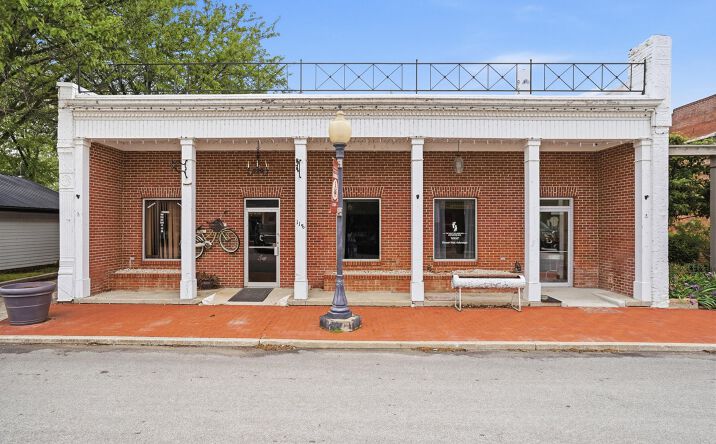 118 Main St, Blackwater