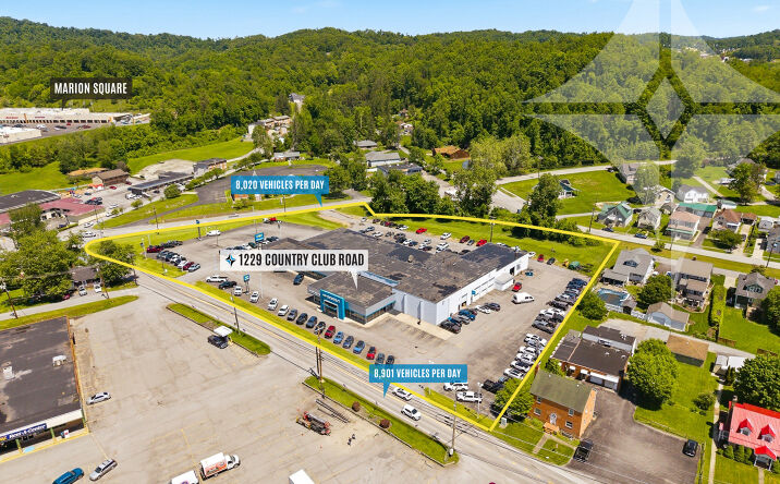 1229 Country Club Road, Fairmont