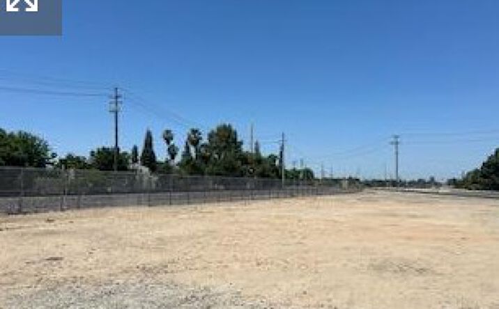 505 Ashlan Avenue, Fresno