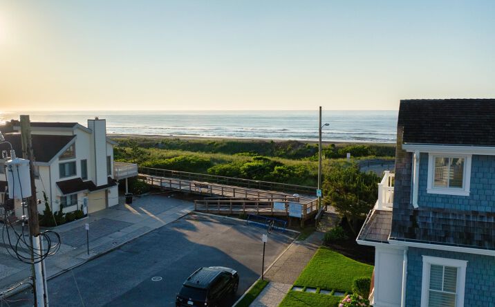 74 E 26th Street, Avalon